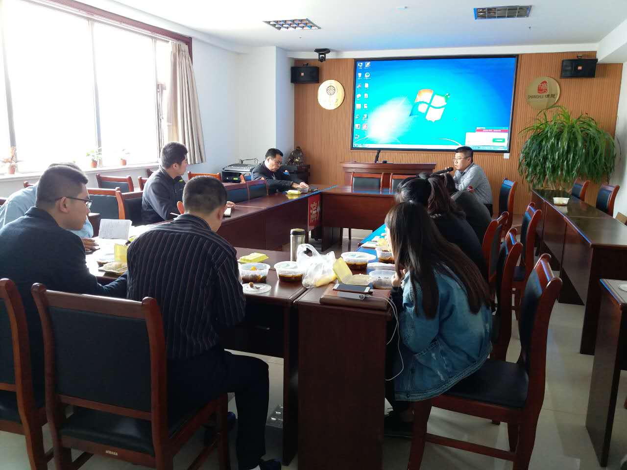 德衡(濱州)律師事務(wù)所舉辦第二期午餐分享會(huì)